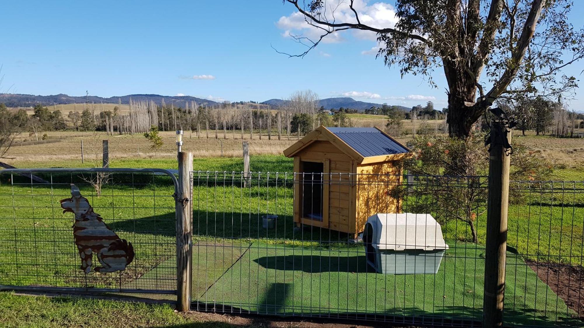 The Wattle Lodge Glendon Brook Bagian luar foto