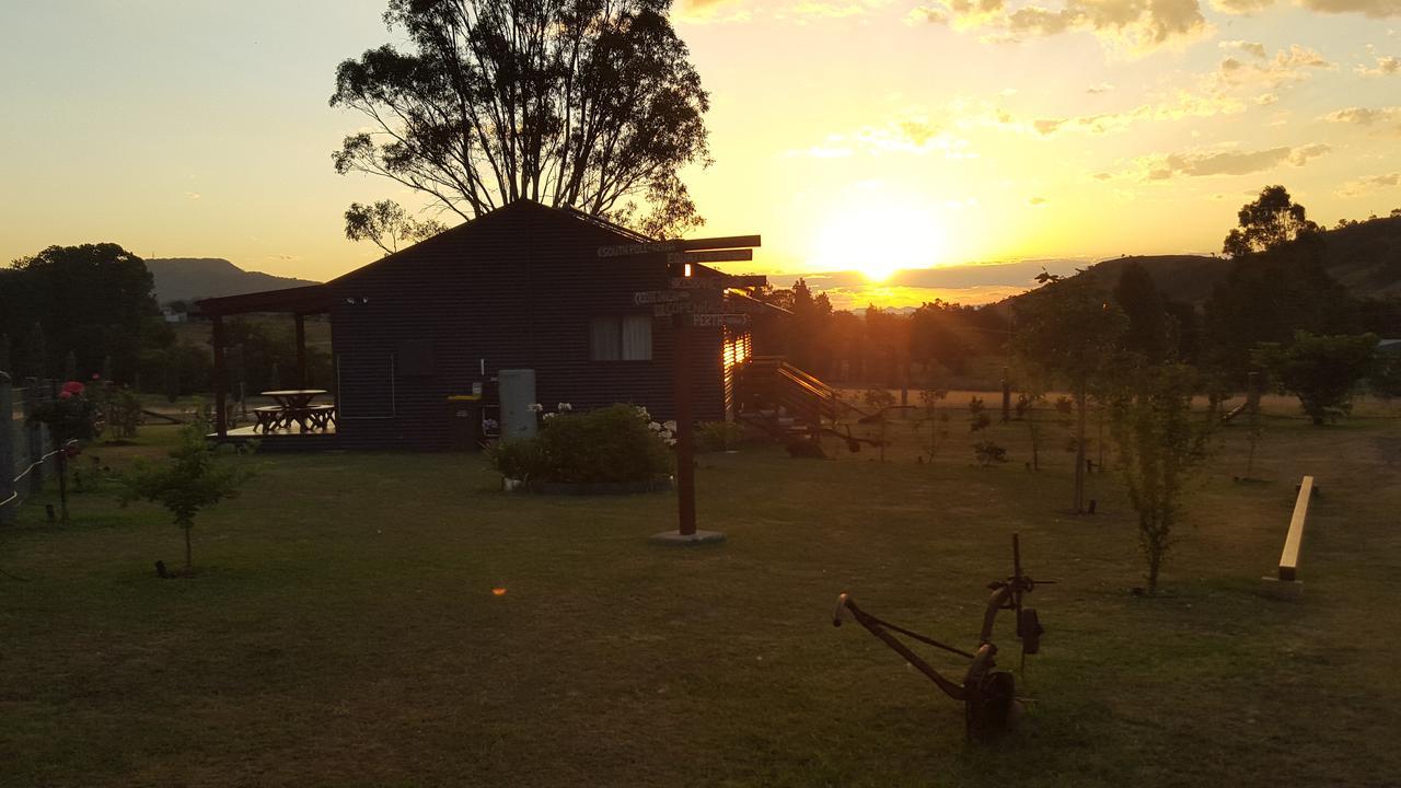 The Wattle Lodge Glendon Brook Bagian luar foto